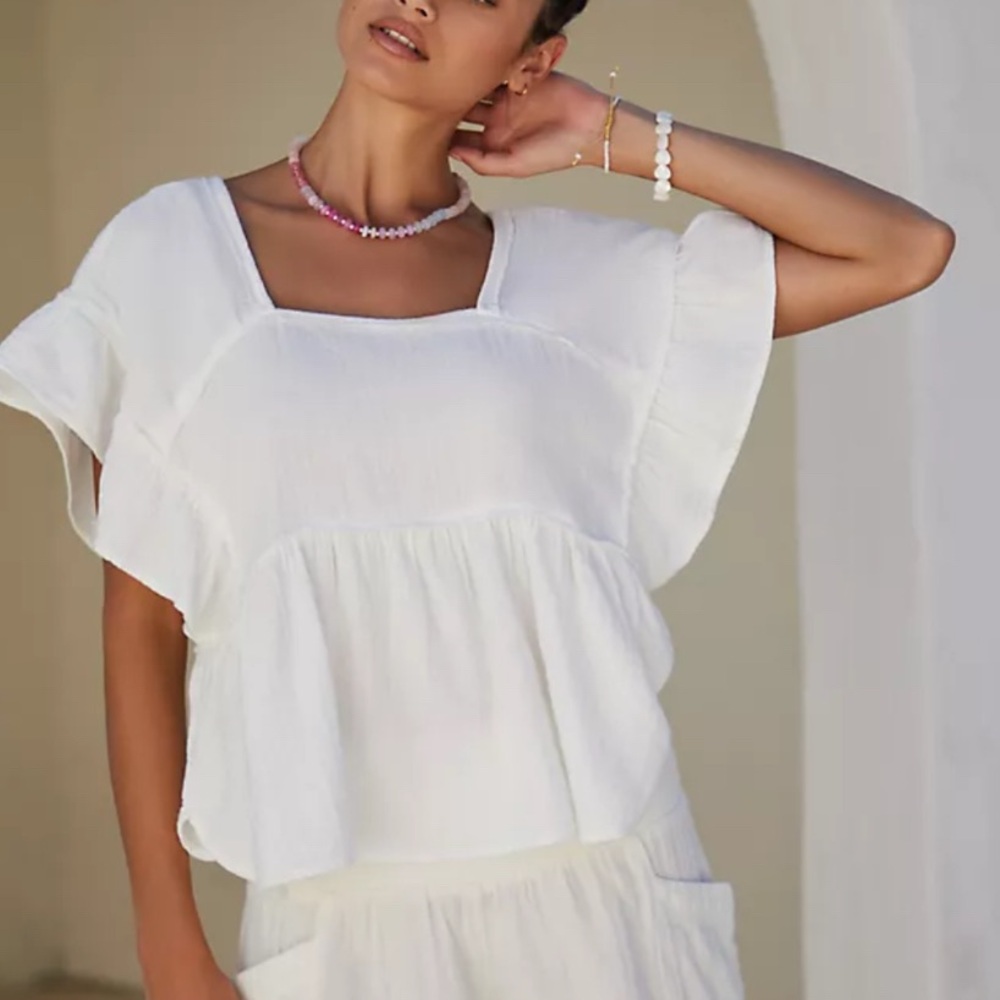 👛LAST CHANCE Anthropologie White Short Sleeve Top